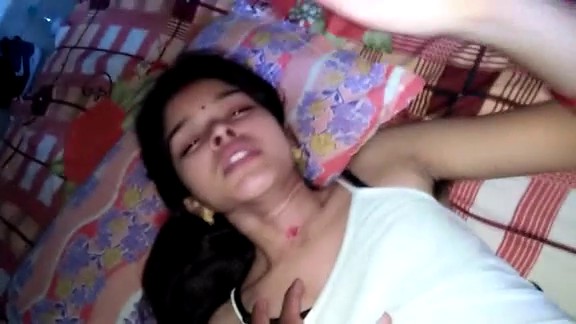 Sexy Slim Indian Babe Fucking Video