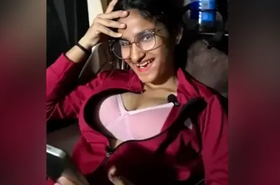 Khadija37 Strips Naked on a Moving Bus her Big Boobs HD
